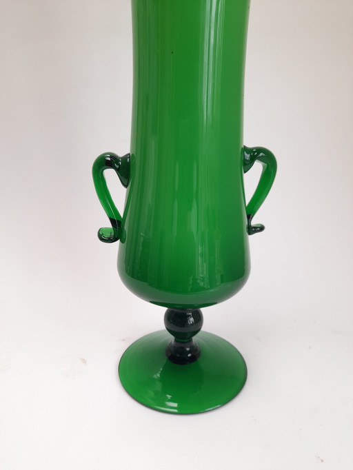 Grande vaso verde in vetro opalino italiano