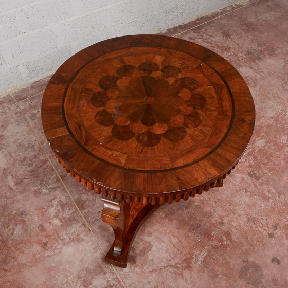 Tavolo rotondo antico intarsiato e scanalato – Lampade da tavolo, Legno (photo 8 of 18)