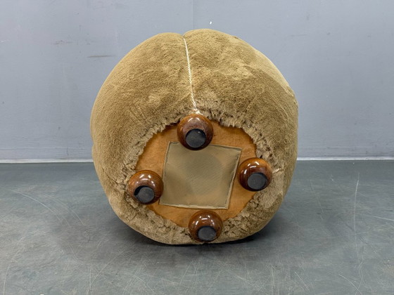 Image 1 of Taburete redondo Art Déco checo de la década de 1940 con tapizado de imitación de conejo