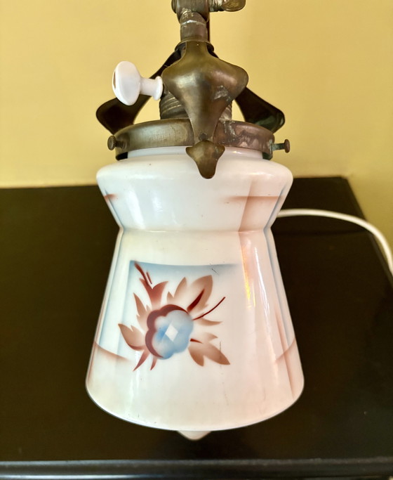 Image 1 of Art Deco Tischlampe bzw. Schreibtischlampe mit bemaltem Glas.