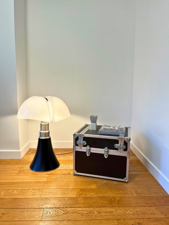 Image 1 of Pipistrello 620 Testa di Moro di Gae Aulenti – LED dimmerabile – New Old Stock