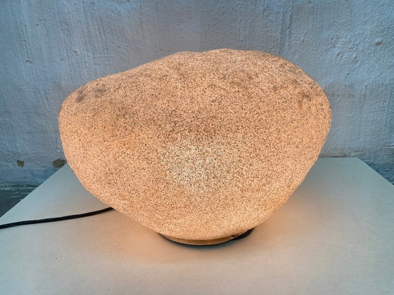 Image 1 of Grote Moon Rock kiezellamp van Zicoli Limbach in de stijl van André Cazenave