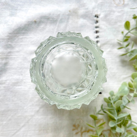 Kleine Vintage Glazen Vaas met Geometrisch Patroon – Vazen (photo 9 of 9)