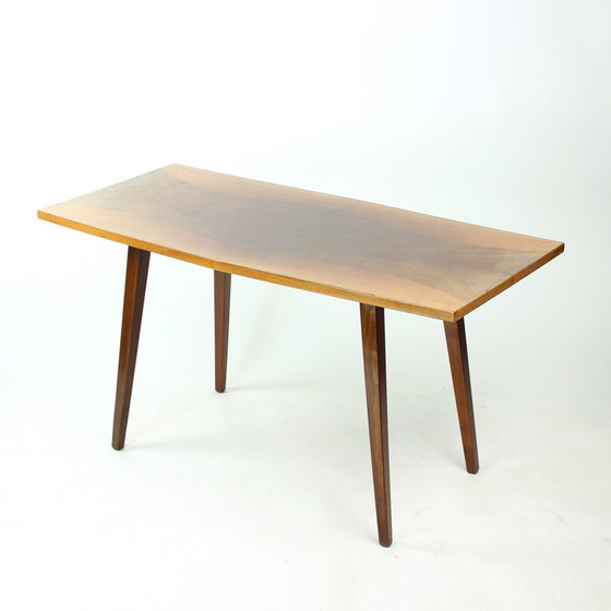 Image 1 of Midcentury Couchtisch in Nussbaum von Tatra, 1960er Jahre