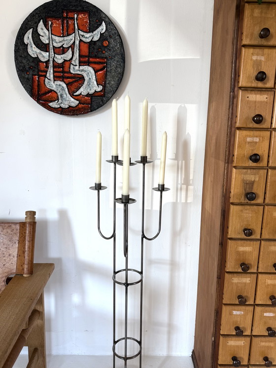 Image 1 of Candelabro de pie antiguo de hierro forjado de los años 60.
