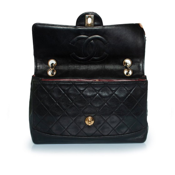 Chanel, Borsa Classic Flap in nero – Borse a spalla, Lambskin (photo 6 of 13)