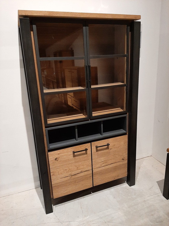 Lucania – In House, Display cabinets (photo 3 of 3)