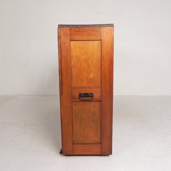 Kiefernholz-Schulplanschrank, Architektenschrank, Kartenschrank, 1930er Jahre – Aufbewahrungsschrank, Wood (photo 9 of 22)
