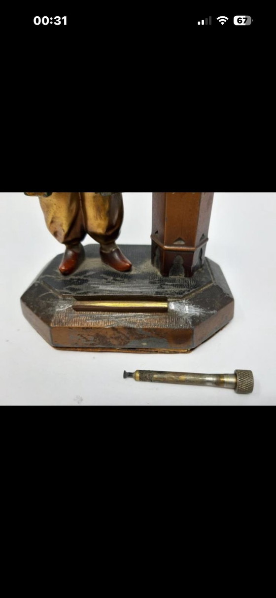 Image 1 of Un pezzo Art Nouveau che cattura lo sguardo: un accendino da tavolo di rara bellezza e, per di più, completo (!), risalente all'
