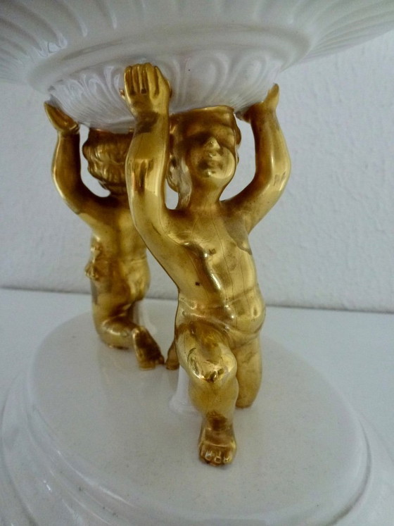 Image 1 of Prachtige Vintage Italiaanse Fruitschaal met Goudkleurige Cherubijnen