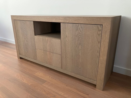 Image 1 of Dressoir