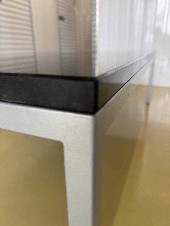 Image 1 of Table basse en granit