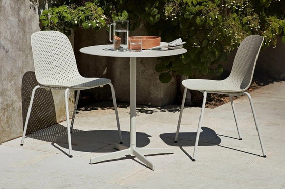 Image 1 of Hay Neu Round Table