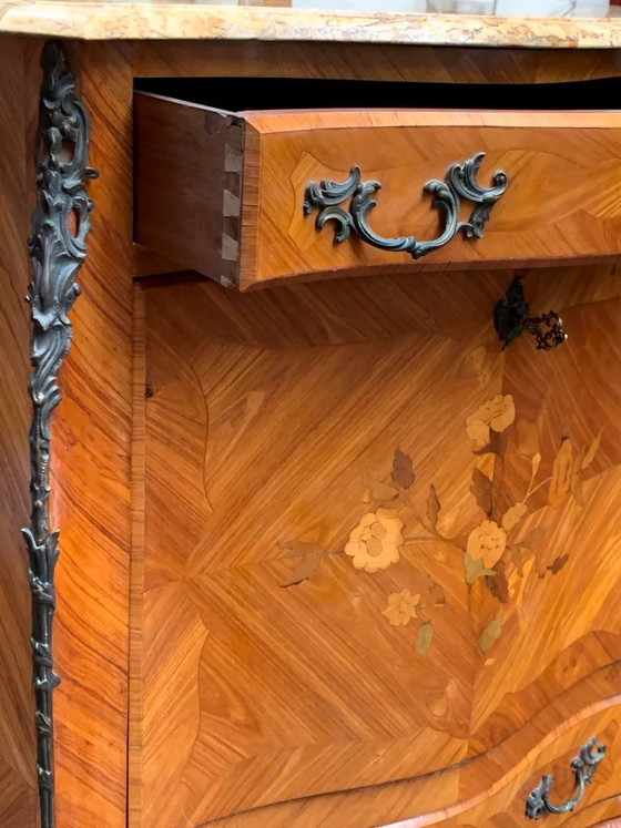 Antico scrittoio francese in bronzo e intarsi in legno. – Scrivanie, Bronze, Marble (photo 6 of 10)