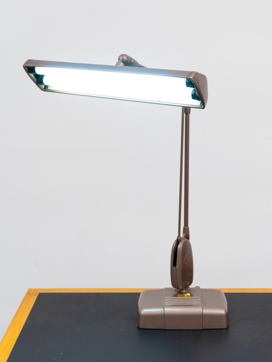 Image 1 of Lampe articulée Dazor 2324 Industrial Desk Drafting Architect Work, années 1950