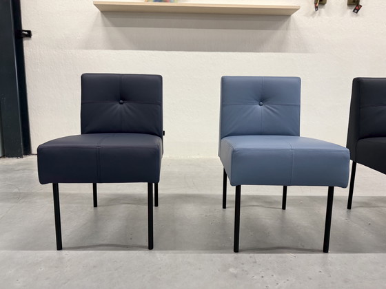 Image 1 of 4 Gelderland 7714 Button chair blue leather