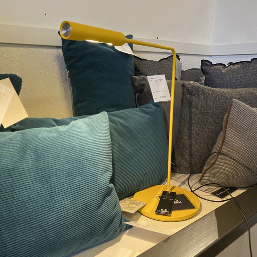 Lumina Flo table lamp