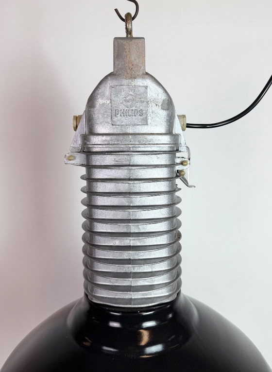 Image 1 of Grote industriële hanglamp van zwart emaille van Philips, jaren 60.