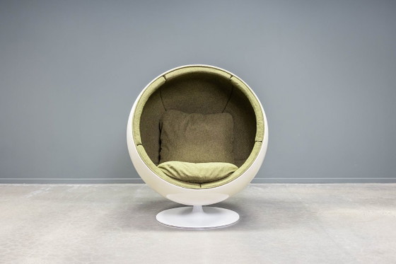 Ball Chair – Armchairs, Metal, Textile (photo 9 of 11)