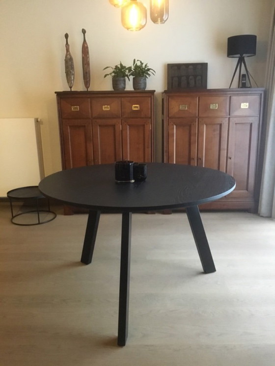 Image 1 of Round table black