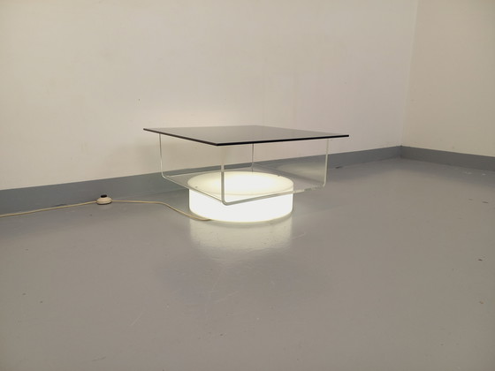 Image 1 of Square illuminated vintage Italian coffee table in glass and Plexiglas in the Space Age style of the '70s