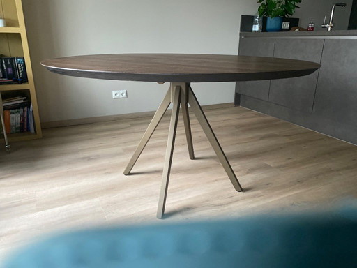 Table de salle à manger ronde, diamètre 140 cm