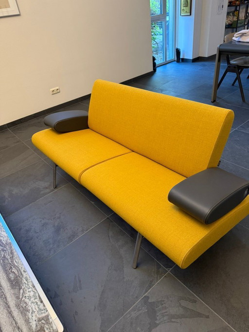 Divano a 2 posti Harvink con braccioli