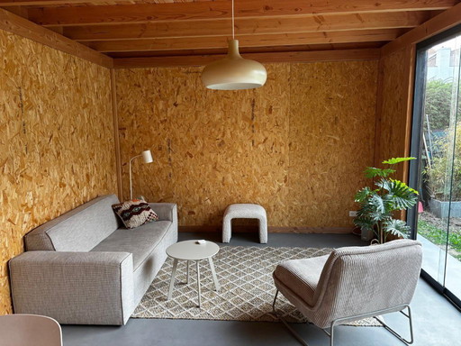 Schönes und robustes 2,5-Sitzer-Sofa Bor in gutem Zustand, sandfarbenes Sofa