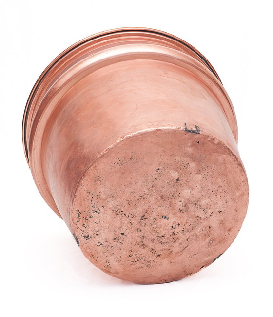 Image 1 of Immense cache pot en cuivre