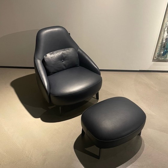 Image 1 of Poltrona Leolux Jill con pouf
