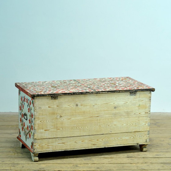 Folk art bridal chest, dated 1943 – Furniture, Iron, Wood (photo 14 of 14)