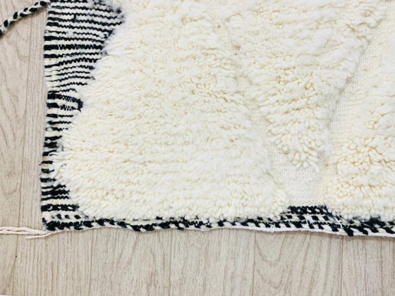 Image 1 of Tapis bérbere en laine naturelle 250cmx150cm 