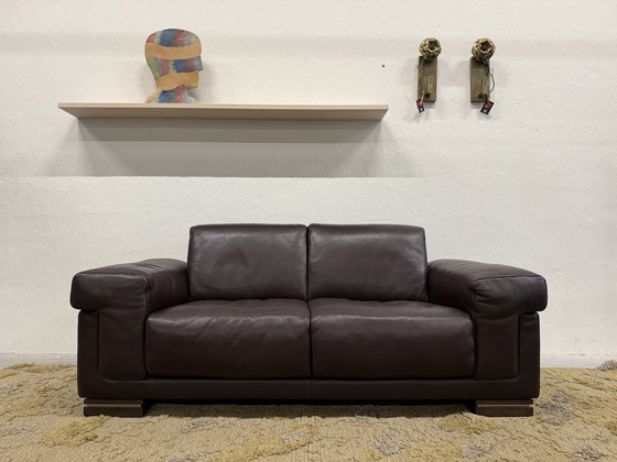 Image 1 of (2) Divano Natuzzi e 2 poltrone Amadeus in pelle marrone