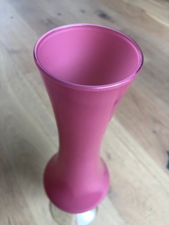 Image 1 of Gran jarrón con pie opalino