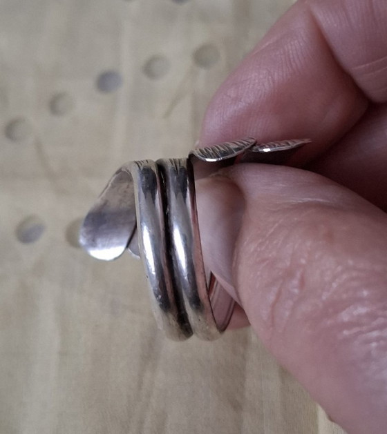 Image 1 of Grote, massief zilveren ring met dubbele band en vier secties, maat 62/64 (verstelbaar).