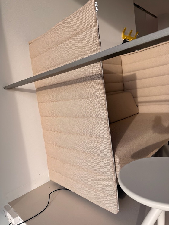Vitra Alcove Plus Divano 2 posti, Divani acustici, Tessile, Cromo, Beige (foto 7 di 8)