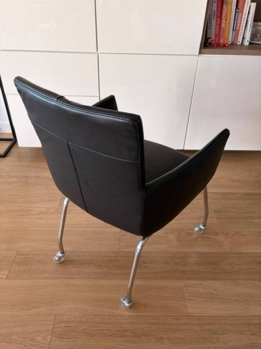 Les futures chaises de réunion/de salle à manger