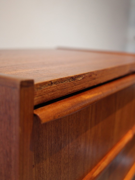 Image 1 of Commode vintage danoise en teck, étroite !