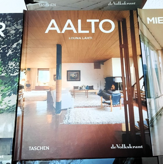 Image 1 of (W042) Coffret de livres Taschen Volkskrant : Mies van der Rohe, Eames, Bauhaus, Le Corbusier etc.