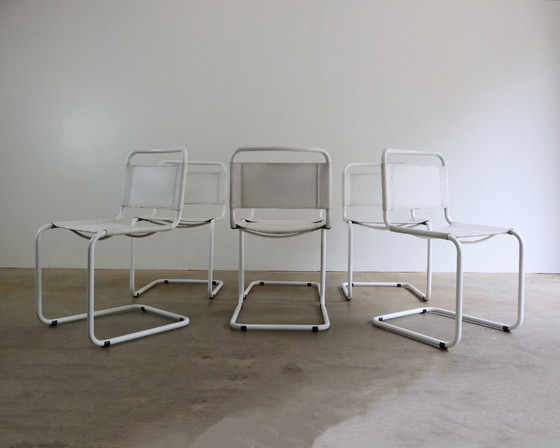 Image 1 of 6 chaises vintage en cuir à structure tubulaire