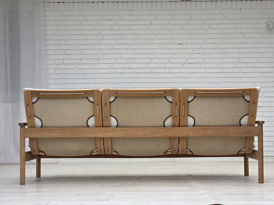 Image 1 of Sofá danés de tres plazas renovado, década de 1970, madera de roble macizo