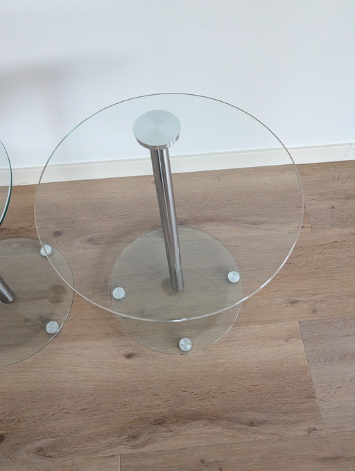 2 Beistelltische aus Glas