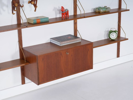 Image 1 of Estantería modular de teca, diseño danés, década de 1970, fabricada en Dinamarca.