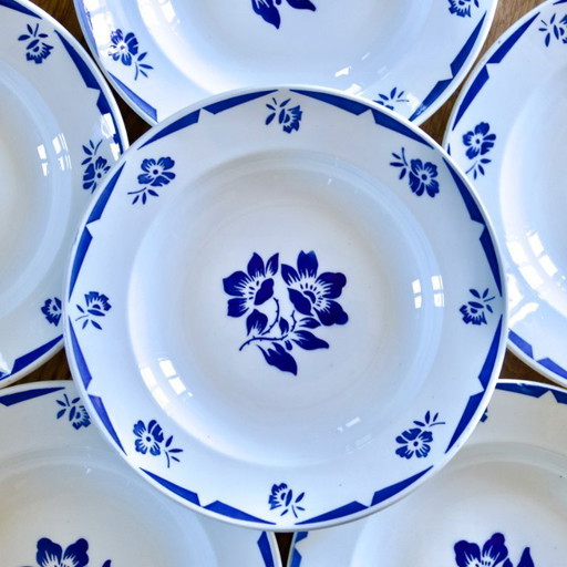 Antique plates from the Badonviller "Madelon" collection