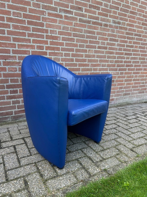 Image 1 of 2x Leolux Carabita armchairs cobalt blue leather