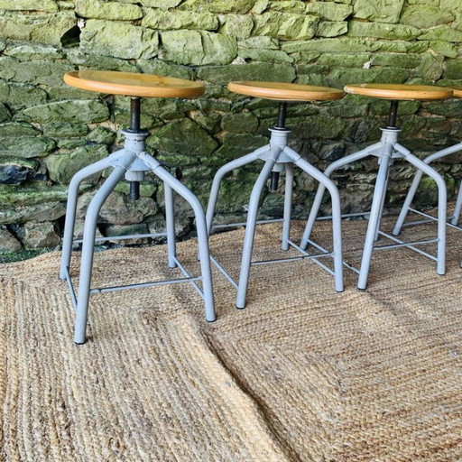 Set of 4 adjustable stools