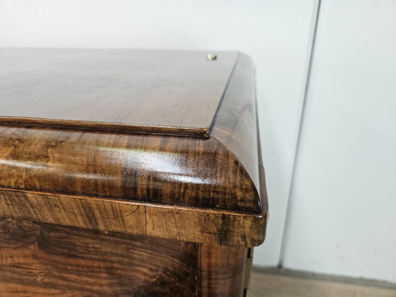 Buffet bas Art Déco en noyer à trois portes, années 1940 – Bois, Klassiek (photo 7 of 27)
