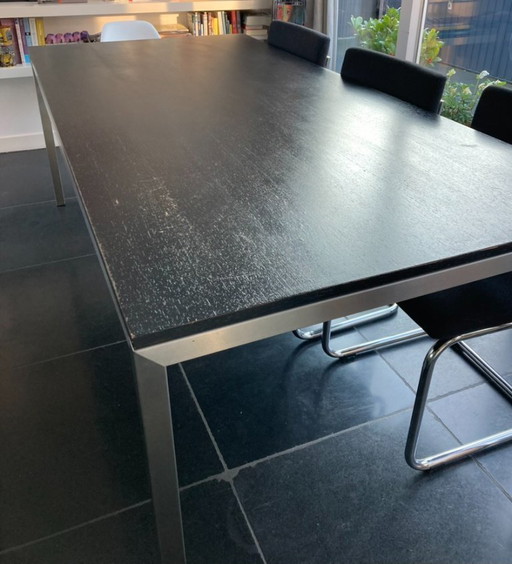 Mesa grande con base de acero inoxidable de 100 x 220
