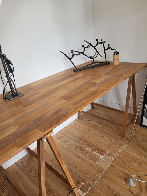 Image 1 of Table in wood