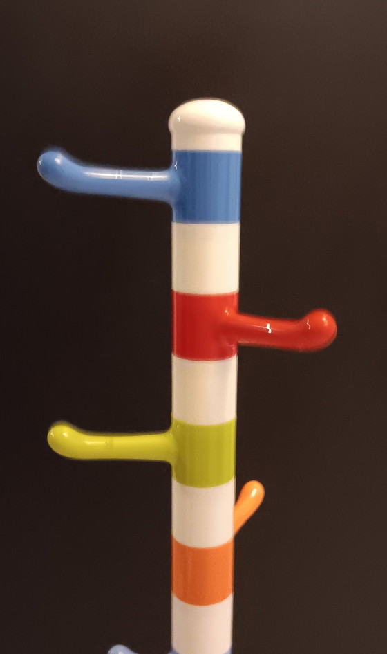 Image 1 of Perchero infantil de pie estilo Memphis IKEA